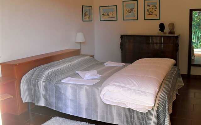 i gù books & rooms
