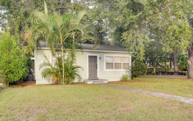 Pet-friendly Gulfport Home: Walkable Location!