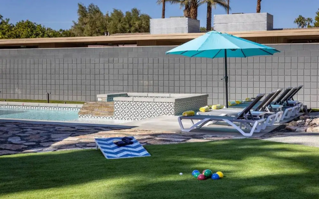 The Desert Xscape Pool Views