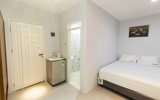 RedDoorz near Arteri Pondok Indah
