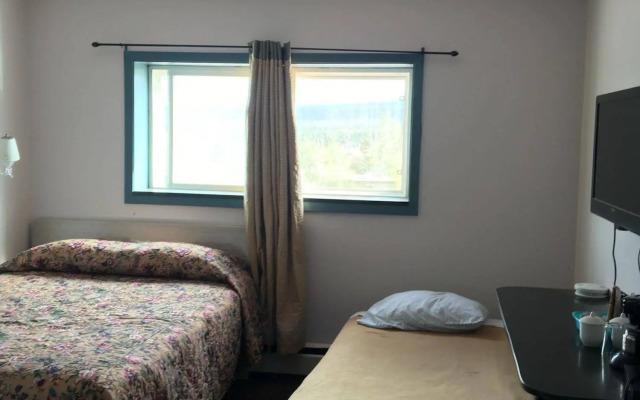 Kluane Park Inn