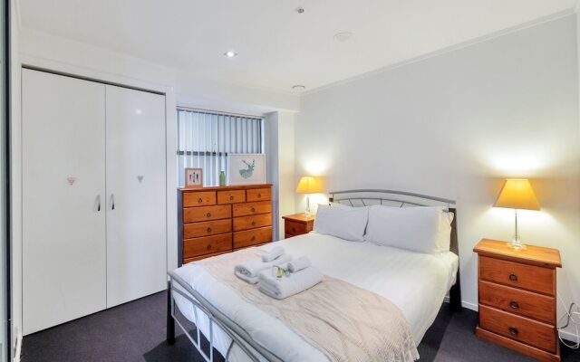 Spacious 2BR CBD Apartment Balcony