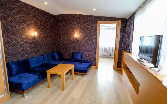 Grand Elmira Suites