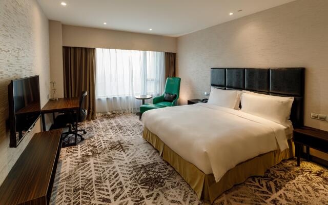 Отель Crowne Plaza Shanghai Jinshan 