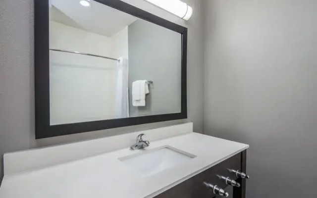 Holiday Inn Exp & Sts Stillwater - University Area