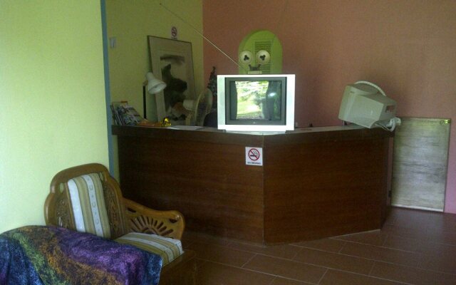 Airport Guest House