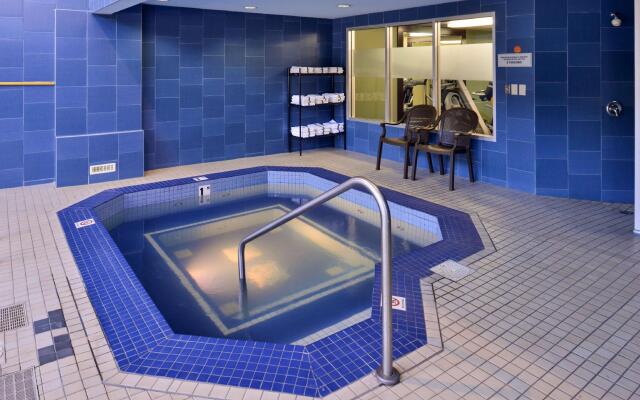 Hampton Inn & Suites By Hilton Calgary- University Northwest