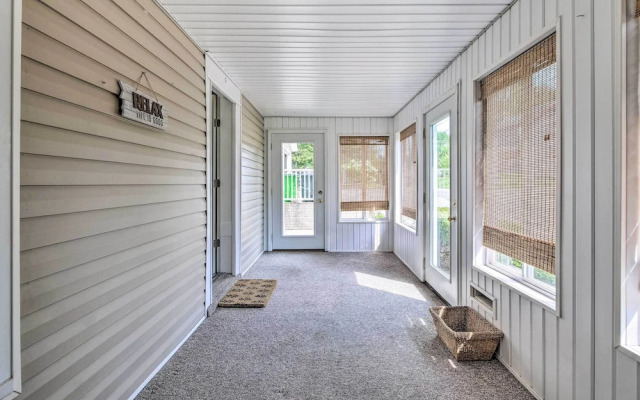 'the Shady Cottage' Millersburg Getaway w/ Deck