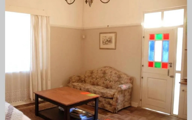 The Homestead - Simple Farm-Style Accommodation