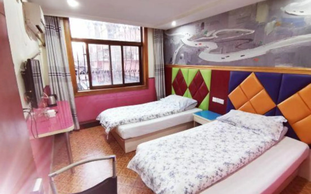 Shunxin Hostel
