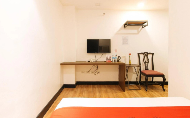 RedDoorz Plus Near Bamboo Organ Las Piñas