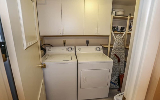 Boardwalk Caper PH4 1104