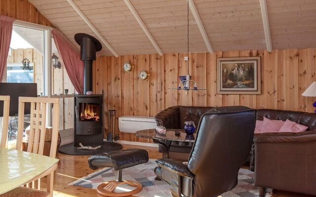 Cosy Holiday Home in Zealand With Whirlpool