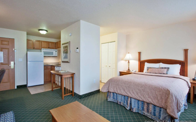 Staybridge Suites Calgary Airport by IHG