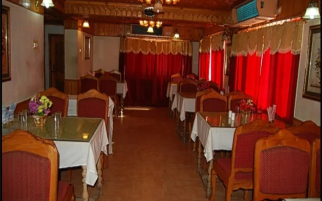 Hotel Khaleel Palace