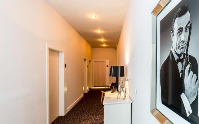 Sleep In Hostel & Apartments
