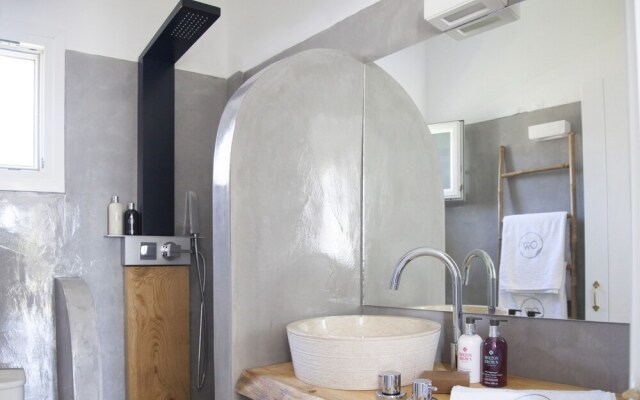 OW Andros - Luxury Suites