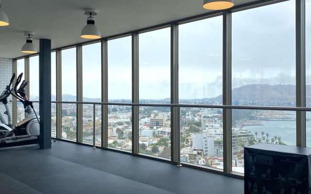w 2BR With Balcony in Luxury Building Barranco