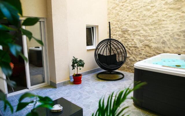 Jazmin 6 ( whole apartment )