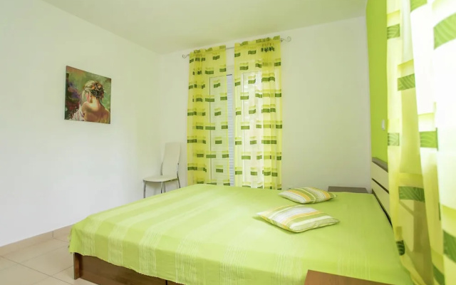 Nice Decorated one Bedroom Apartment With Balcony, Private Parking - Apartment in Porec - Photo 3