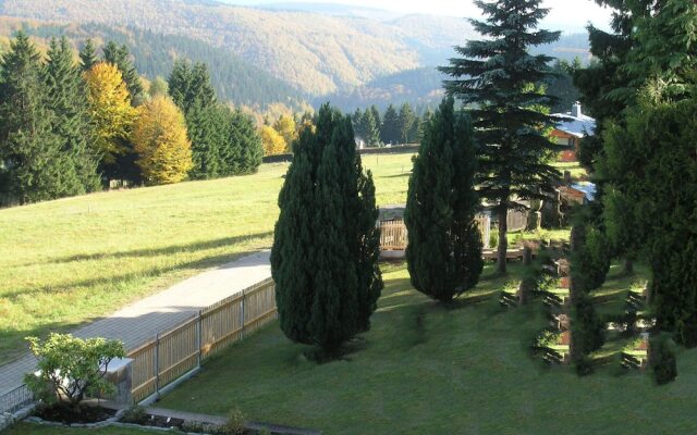 Serene Stay With Garden