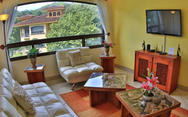 The Oaks Tamarindo Condominiums