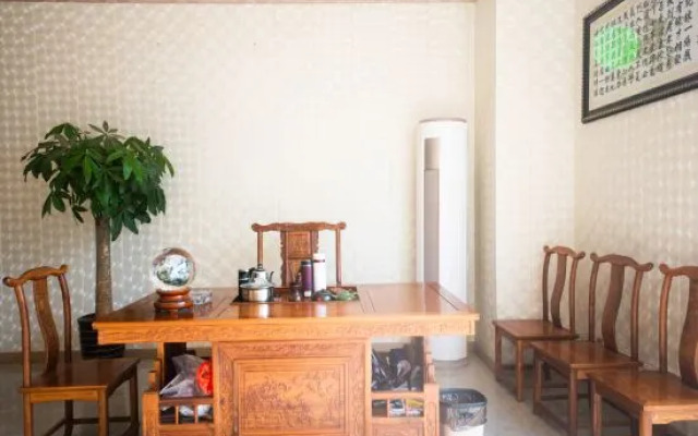 Haikou Yehai Warm Hotel