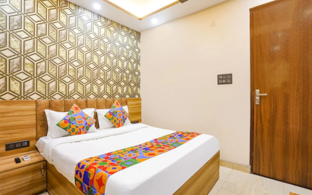 Fabhotel The Palacio
