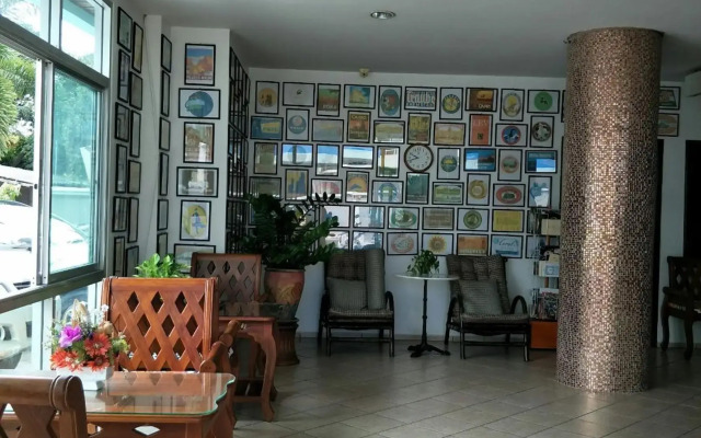 Lomsabai Apartments
