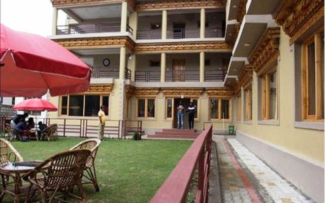 Hotel Tsokar