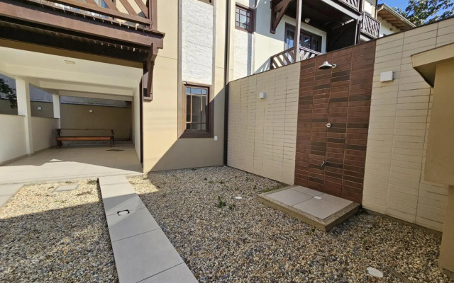 SOBRADO 250 MTS PRAIA MARISCAL Algodoeiro 249-4