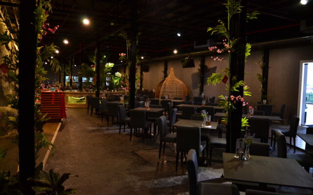 Austin Heights Golf and Hotel Resort