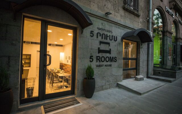 5 Rooms Mini-Hotel & Tours