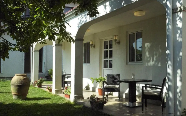 Vila Caviar