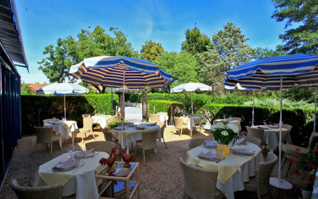 LOGIS Auberge de la Truffe - Hotel de la Mairie