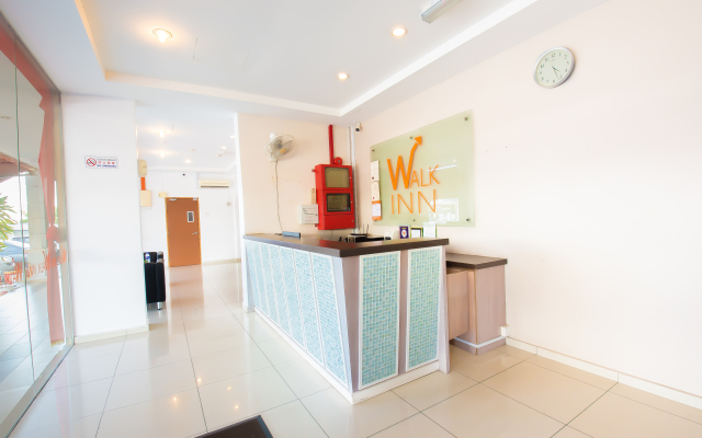 OYO 582 Hotel Walk Inn