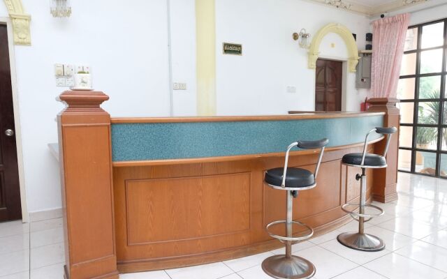 OYO 44004 Zaman Sejahtera Inn 1