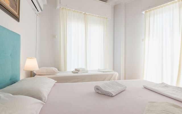 Super Paradise Apartments