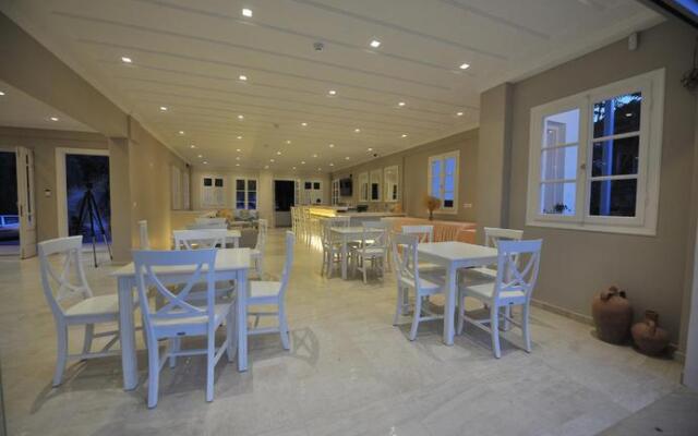 Agios Nikitas Villas