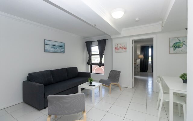 341 APT Hollywood Beach