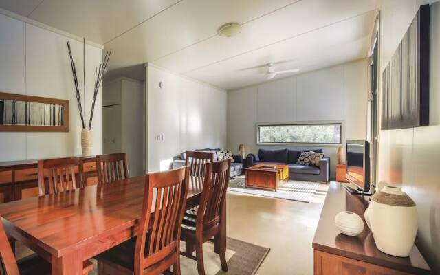 Yarrangobilly Caves House