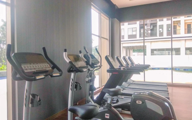 Nice And Elegant Studio At Transpark Cibubur Apartment
