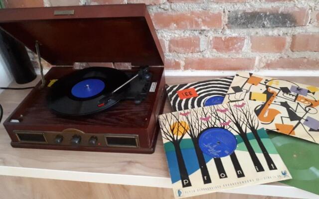 Krakowskie Przedmiescie - Night and Day