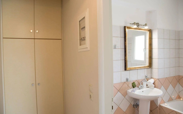Dina Apartments