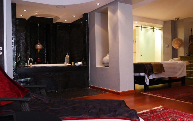 Tribe Hotel