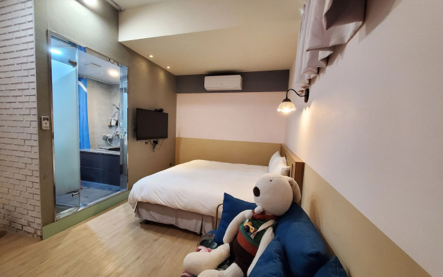 Slow Wow Hot Spring Hotel