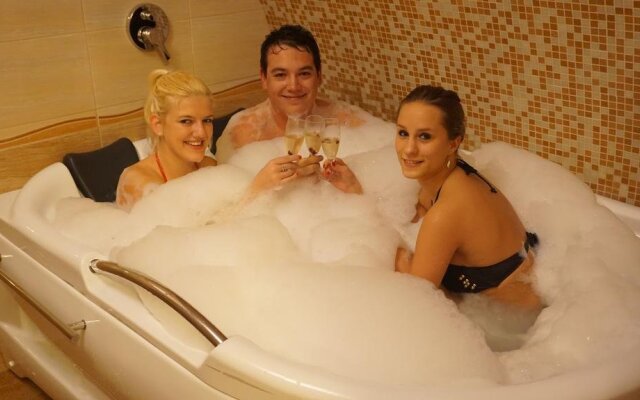 Relax Hotel Pelikan