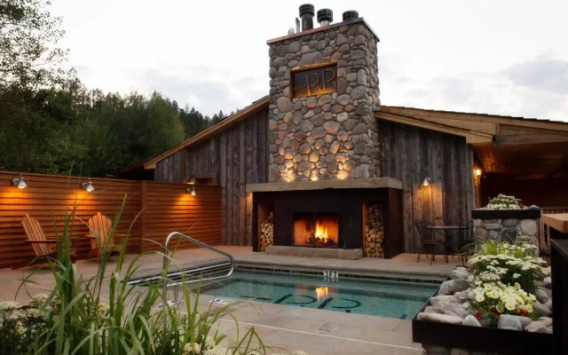 Rainbow Ranch Lodge