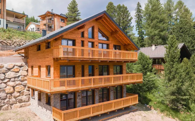Inviting Chalet on the Ski-slope