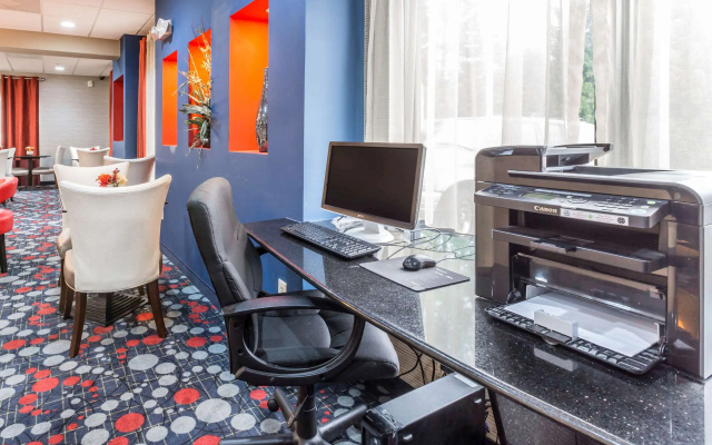 Comfort Suites Locust Grove Atlanta South
